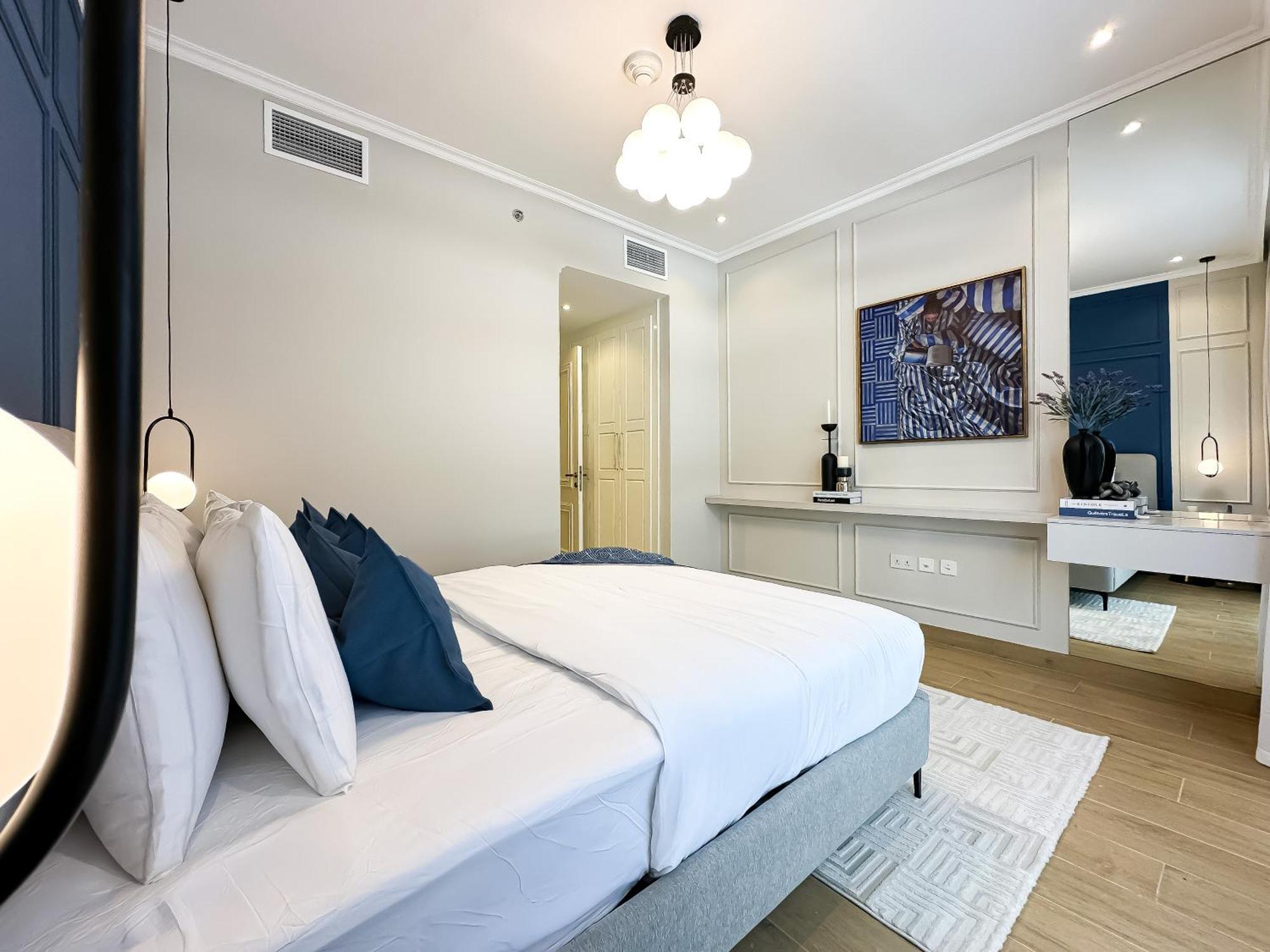 2Br Designer Vacation Oasis W Chic Decor Apartment Dubai